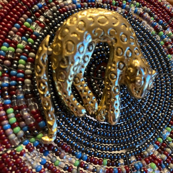 LÁPIZ LAZULI BEADED BRACELET WITH LEOPARD CHARM /ARTICULATED LEOPARD BROOCH - Picture 8 of 9